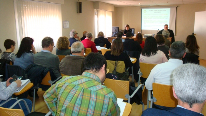 La directora general de Sostenibilidad del Gobierno de Aragón, Sandra Ortega, participó en la Comisión de Medio Ambiente y Desarrollo Sostenible de la FAMCP para informar de las modificaciones del Plan GIRA.