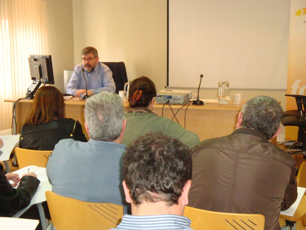 Francisco Javier Ascorbe explicó el intercambio telemático de datos en la sede de la FAMCP.